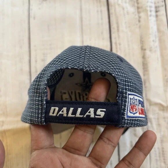 Vintage 90's NFL Dallas Cowboys Bundle T-shirt And Cap. - Picture 11 of 12